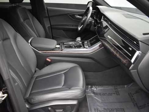 Used 2021 Audi Q8 Premium w/ Black Optic Package AWD/4WD image 24