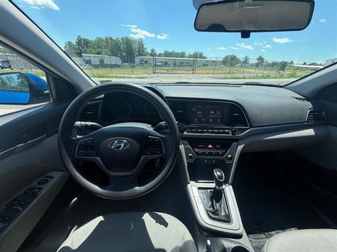 Used 2017 Hyundai Elantra SE FWD image 12