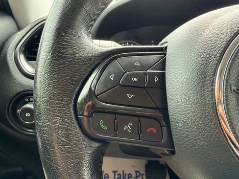 Used 2020 Jeep Renegade Altitude FWD image 8