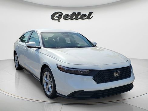 Used 2023 Honda Accord LX image 3