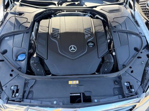 Used 2018 Mercedes-Benz S 560 4MATIC Sedan image 33