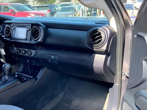 Used 2019 Toyota Tacoma SR w/ SR Convenience Package RWD image 15