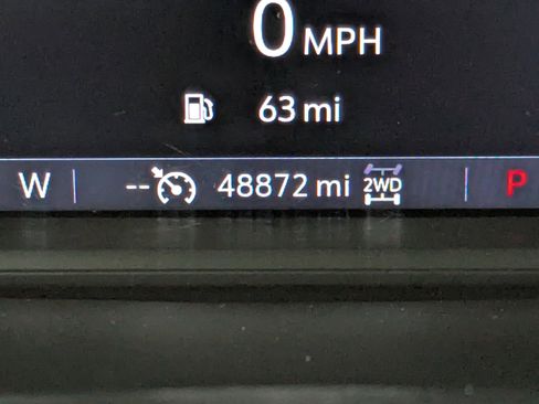 Used 2021 GMC Sierra 1500 AT4 image 2