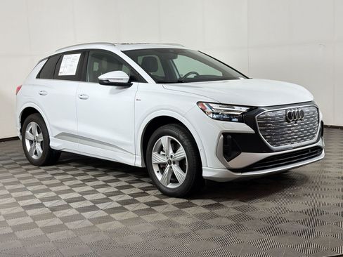 Certified 2023 Audi Q4 e-tron Prestige image 7