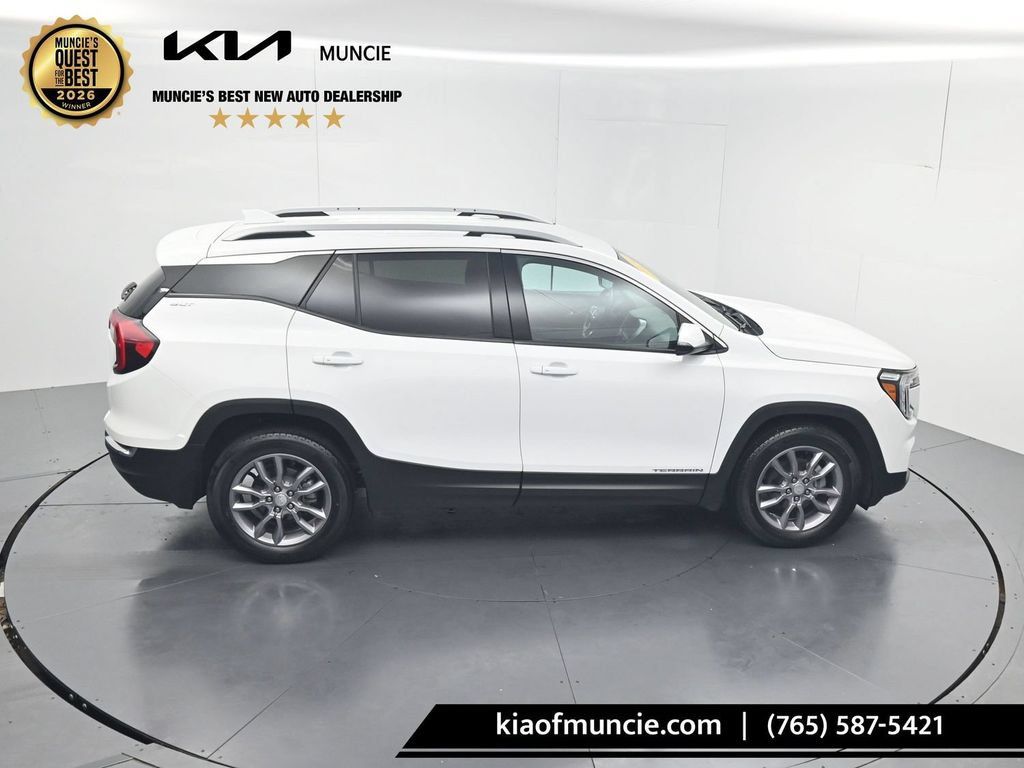 Used 2024 GMC Terrain SLT w/ Infotainment Package II FWD image 55