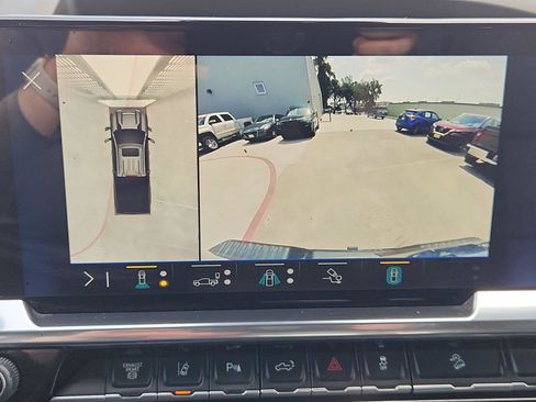 Used 2025 Chevrolet Silverado 2500 LTZ w/ LTZ Plus Package AWD/4WD image 14