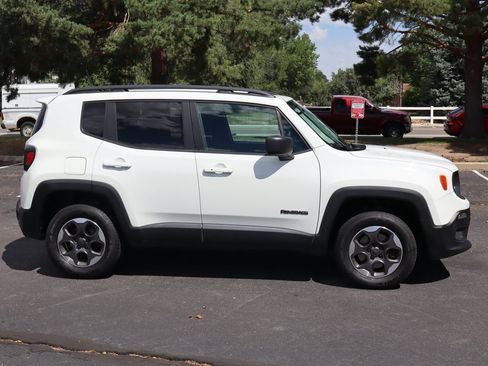 Used 2016 Jeep Renegade Sport AWD/4WD image 3