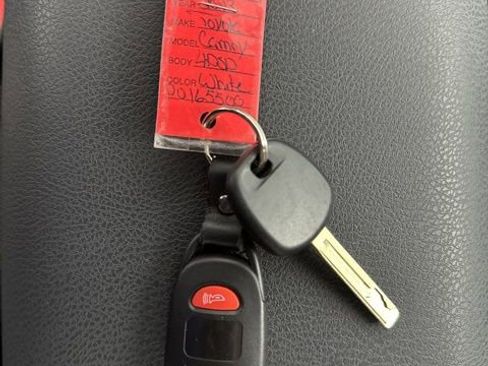 Certified 2023 Toyota Camry LE FWD image 31