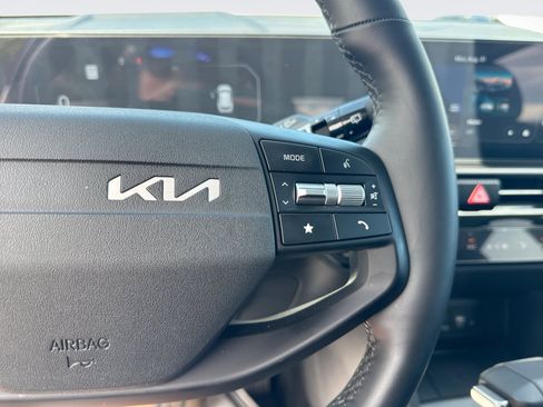 Used 2026 Kia Sportage SX FWD image 26