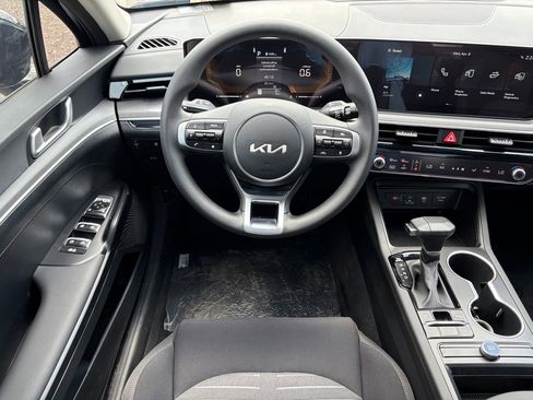 New 2026 Kia K5 LXS image 16