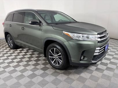 Used 2017 Toyota Highlander XLE w/ Carpet Mat Package