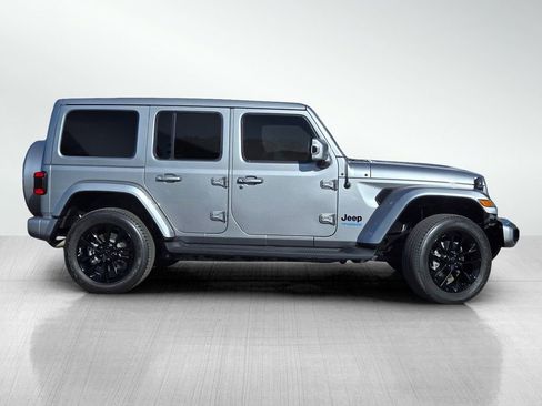 Used 2021 Jeep Wrangler Unlimited Sahara AWD/4WD image 3