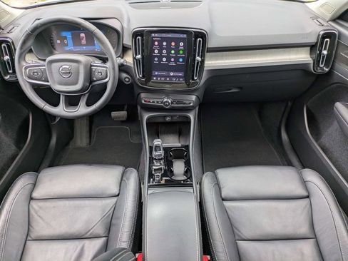 Certified 2023 Volvo XC40 B5 Ultimate w/ Climate Package AWD/4WD image 15