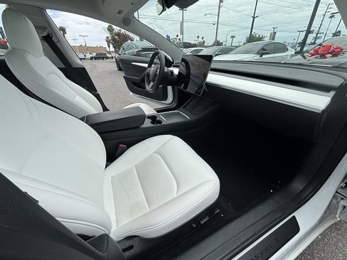 Used 2022 Tesla Model 3 Long Range AWD/4WD image 16