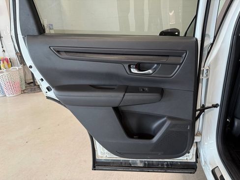 Used 2023 Honda CR-V EX image 11