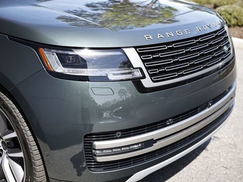 New 2026 Land Rover Range Rover Long Wheelbase SE AWD/4WD image 15