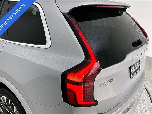 Used 2025 Volvo XC90 B6 Plus AWD/4WD image 38