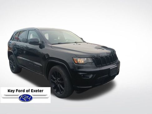 Used 2019 Jeep Grand Cherokee Altitude image 2