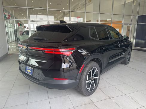 New 2026 Chevrolet Equinox EV LT image 4