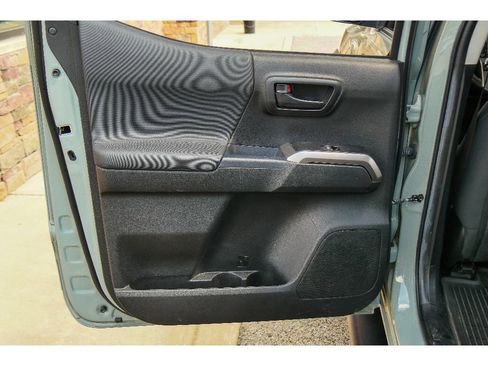 Used 2022 Toyota Tacoma SR5 w/ Trail Edition AWD/4WD image 16