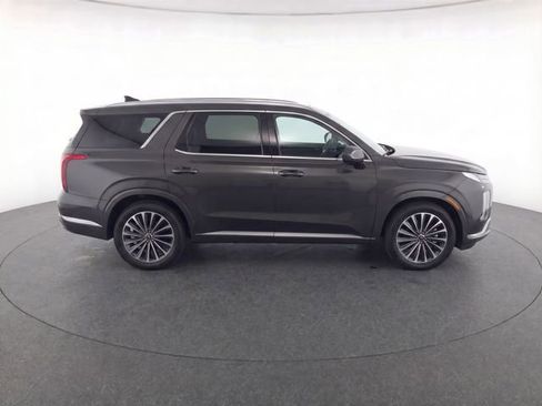 Used 2026 Hyundai Palisade Calligraphy image 8