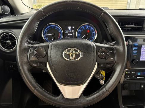 Used 2017 Toyota Corolla SE FWD image 14