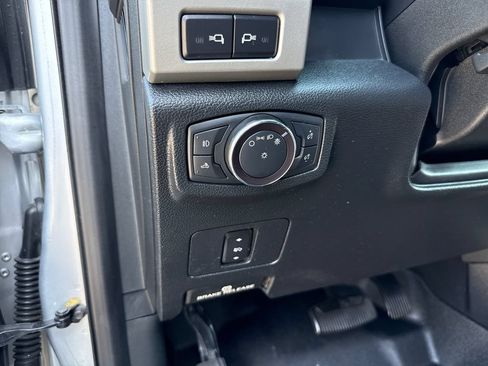 Used 2019 Ford F250 Lariat w/ Lariat Value Package AWD/4WD image 14