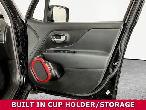Used 2023 Jeep Renegade Trailhawk AWD/4WD image 25