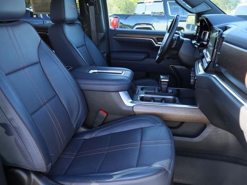 Certified 2022 Chevrolet Silverado 1500 High Country w/ High Country Premium Package image 30