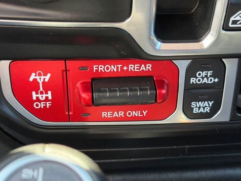 Used 2021 Jeep Gladiator Rubicon w/ Uconnect 4C Nav & Sound Group AWD/4WD image 32