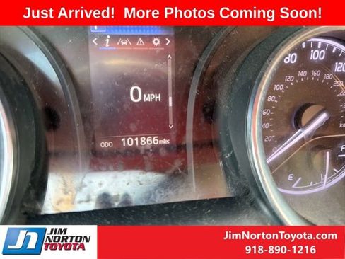 Used 2019 Toyota Camry SE image 12