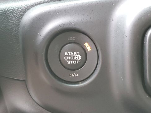 Certified 2021 Jeep Gladiator Overland image 23