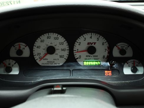Used 2004 Ford Mustang Cobra RWD image 12