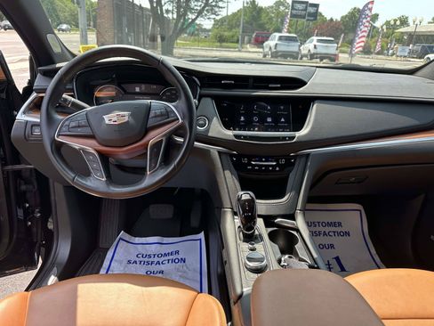 Certified 2024 Cadillac XT5 Premium Luxury AWD/4WD image 13