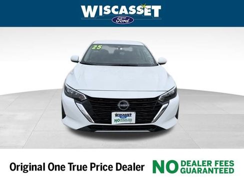 Used 2025 Nissan Sentra SV w/ Lighting Package image 9