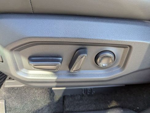 Used 2025 Toyota Tundra Platinum image 18