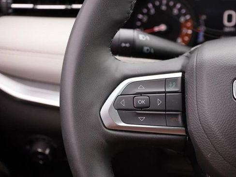 Used 2025 Jeep Compass Limited AWD/4WD image 11