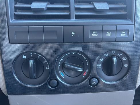 Used 2007 Ford Explorer Sport Trac XLT image 19