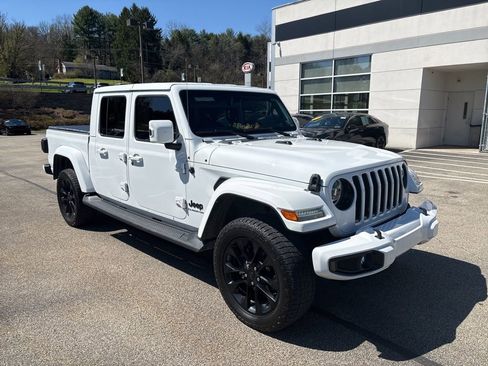 Used 2021 Jeep Gladiator Overland AWD/4WD image 1