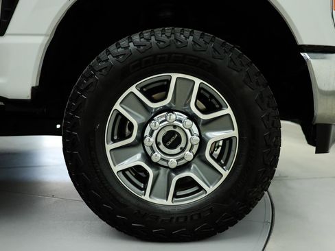 Used 2023 Ford F350 Lariat image 20