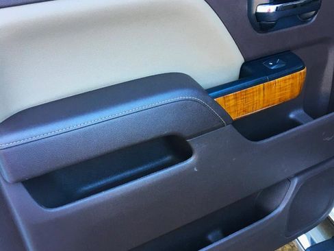 Used 2017 GMC Sierra 1500 SLT image 15