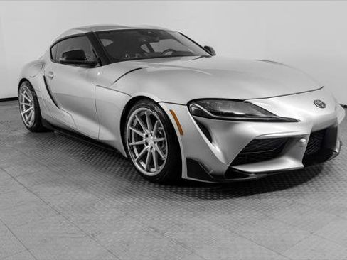 Used 2021 Toyota Supra RWD image 11