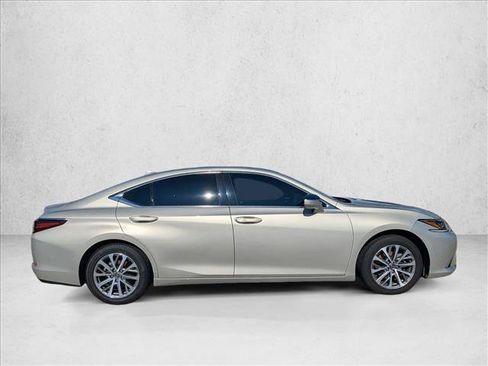 Used 2022 Lexus ES 350 w/ Premium Package image 4