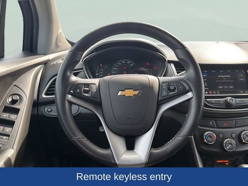 Used 2018 Chevrolet Trax LT w/ LT Convenience Package AWD/4WD image 8