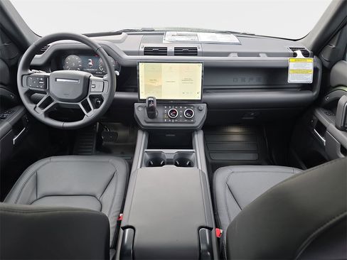 New 2026 Land Rover Defender 110 X-Dynamic SE image 9