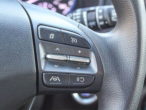 Used 2022 Hyundai Kona SEL w/ Cargo Package image 32