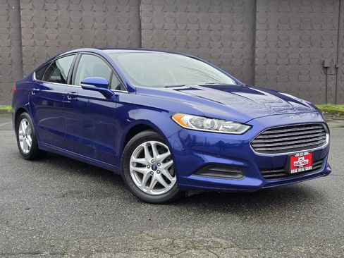 Used 2014 Ford Fusion SE image 3