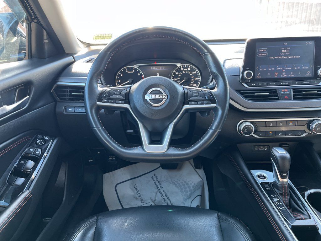 Used 2023 Nissan Altima 2.5 SR FWD image 13