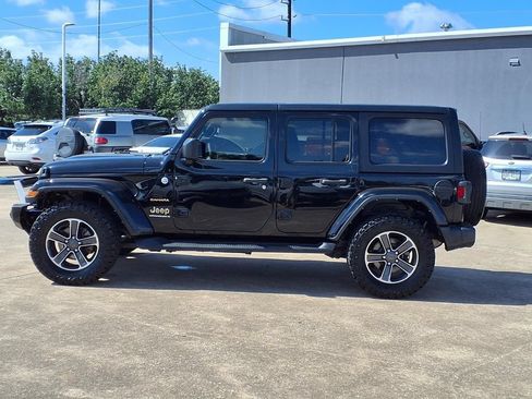 Used 2023 Jeep Wrangler Unlimited Sahara AWD/4WD image 5