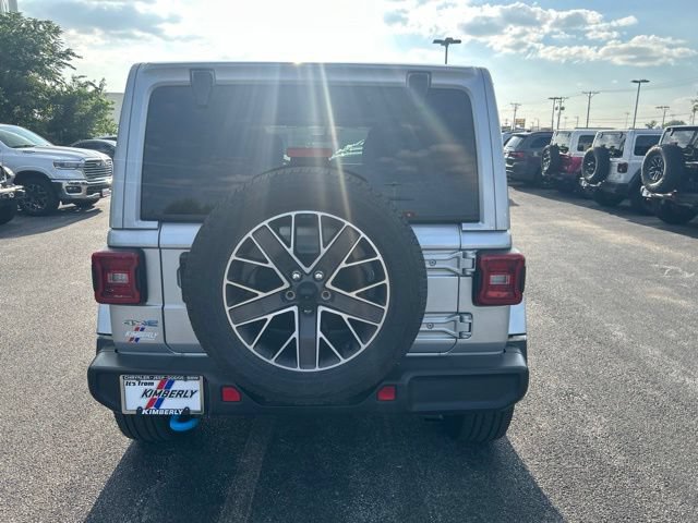 Used 2023 Jeep Wrangler Unlimited Sahara w/ Cold Weather Group AWD/4WD image 12